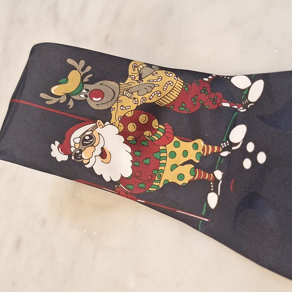 Jingle Bells Navy Golf Santa‎ Tie 4" Wide Reindeer Christmas Holiday
